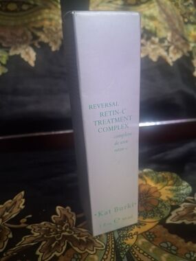 Kat Burki Reversal Retin-C Treatment Complex – White